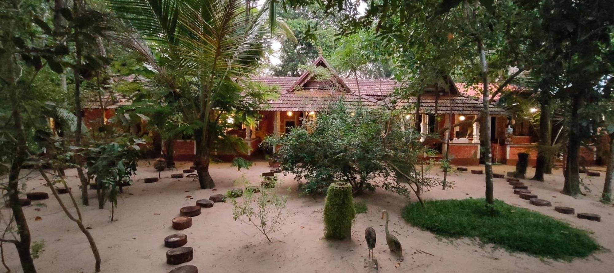 Abba Marari Beach Villas & Homestay Mararikulam Alappuzha 外观 照片